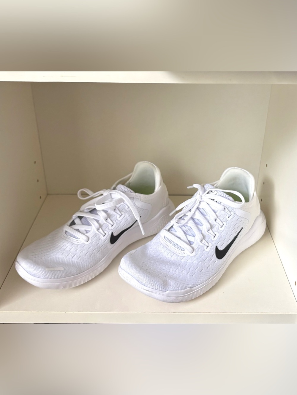Nike Women’s Free RN Sneakers Size 6.5